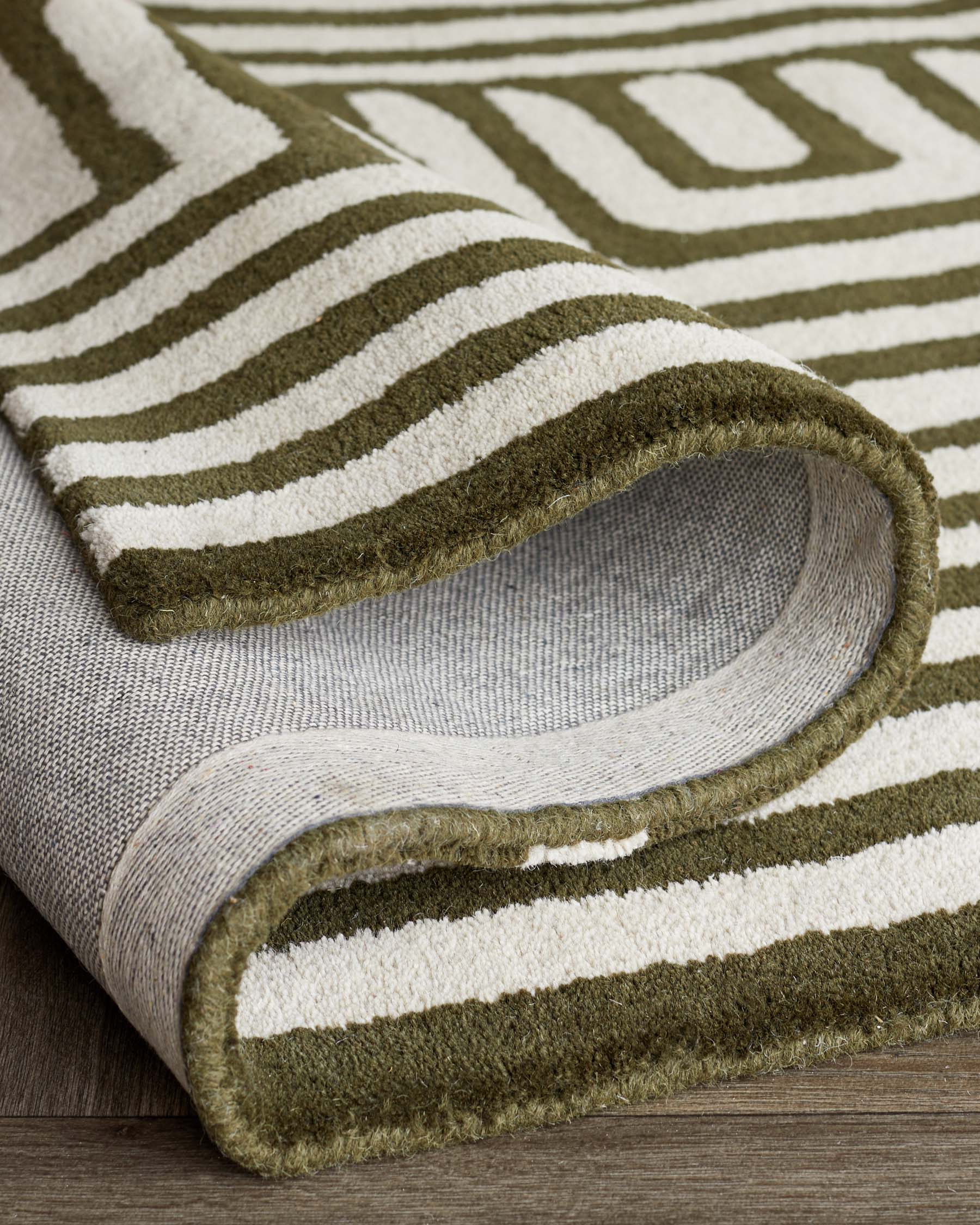 Abstract Swirl dark green wool large rug - Image 4