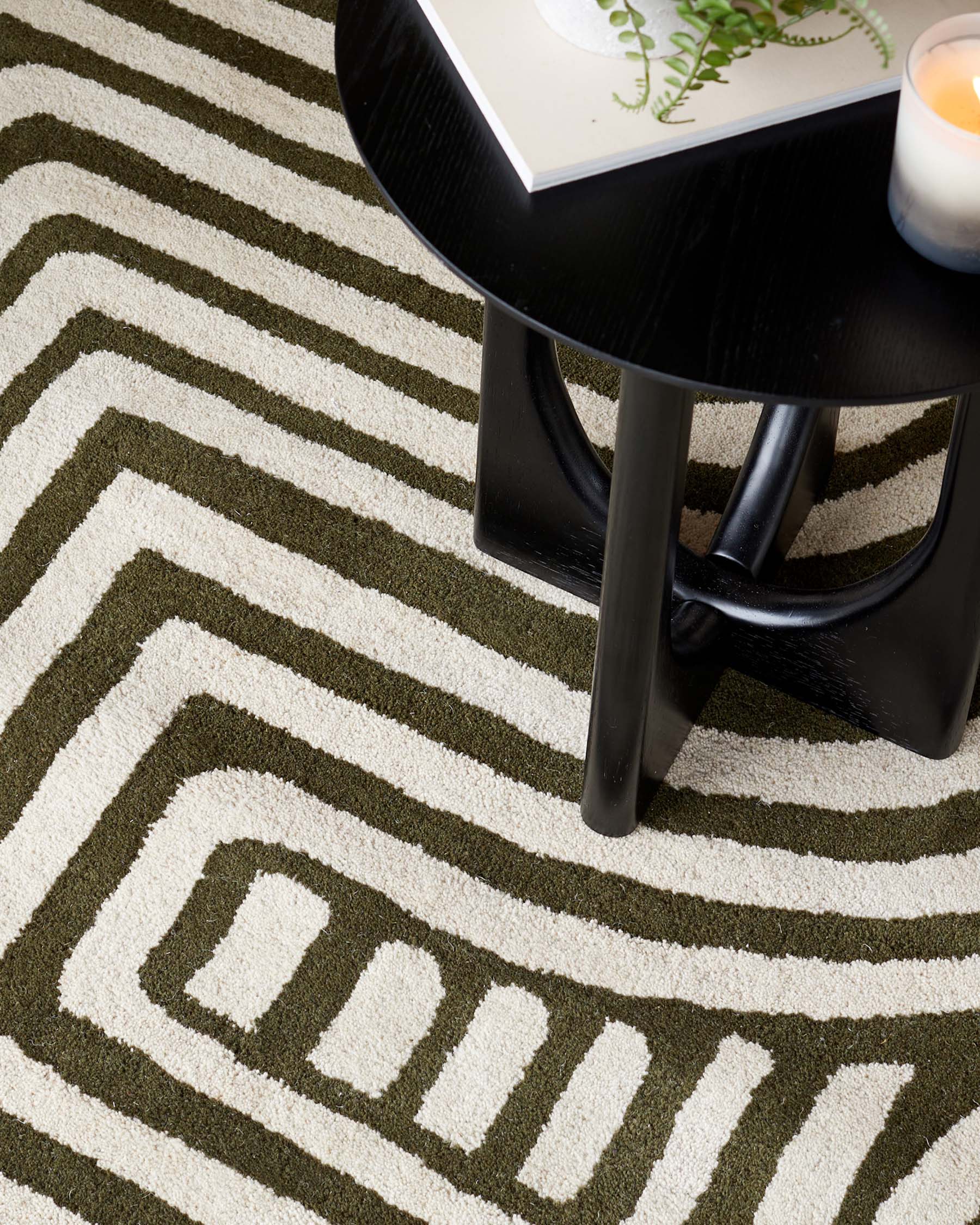 Abstract Swirl dark green wool large rug - Image 3
