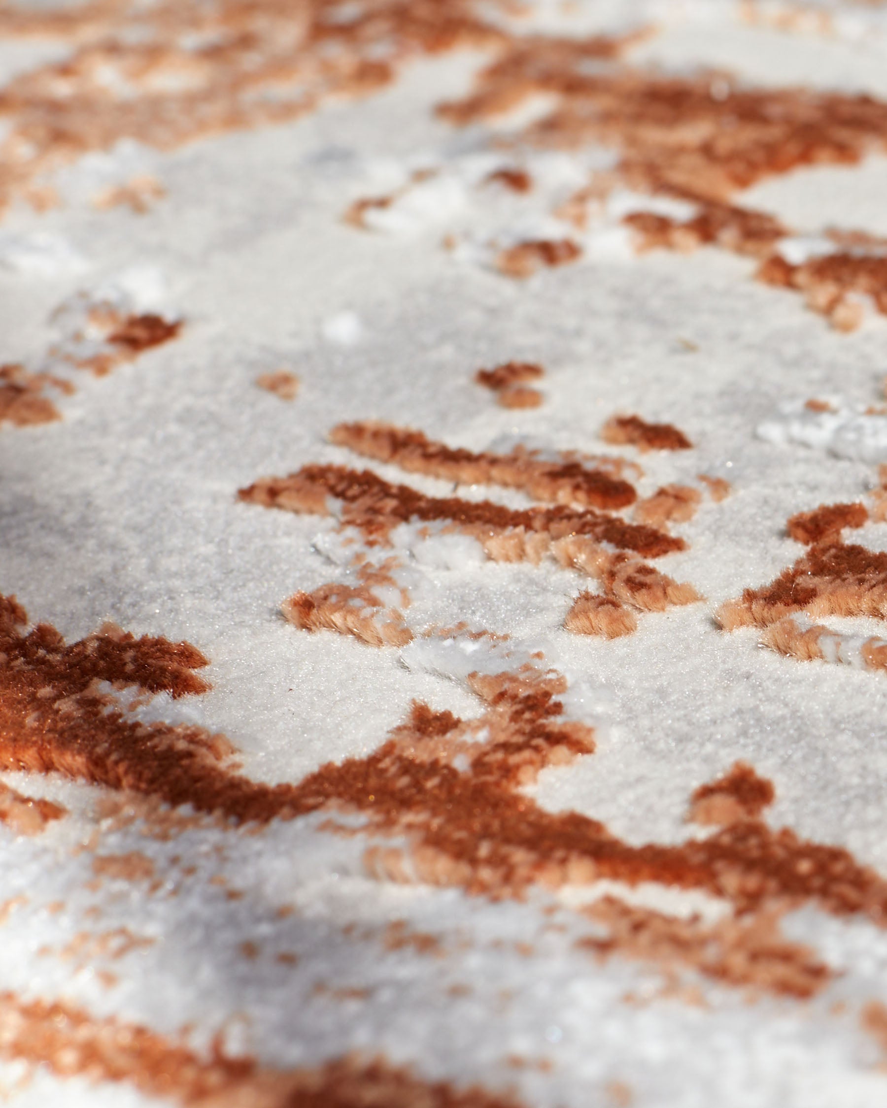 Distressed rust textured medium rug - Image 6