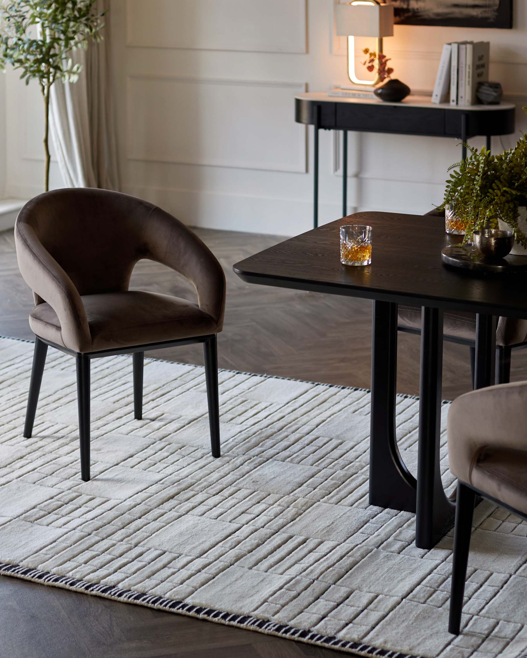 Mosaic cream and black sculpted wool medium rug - Image 2