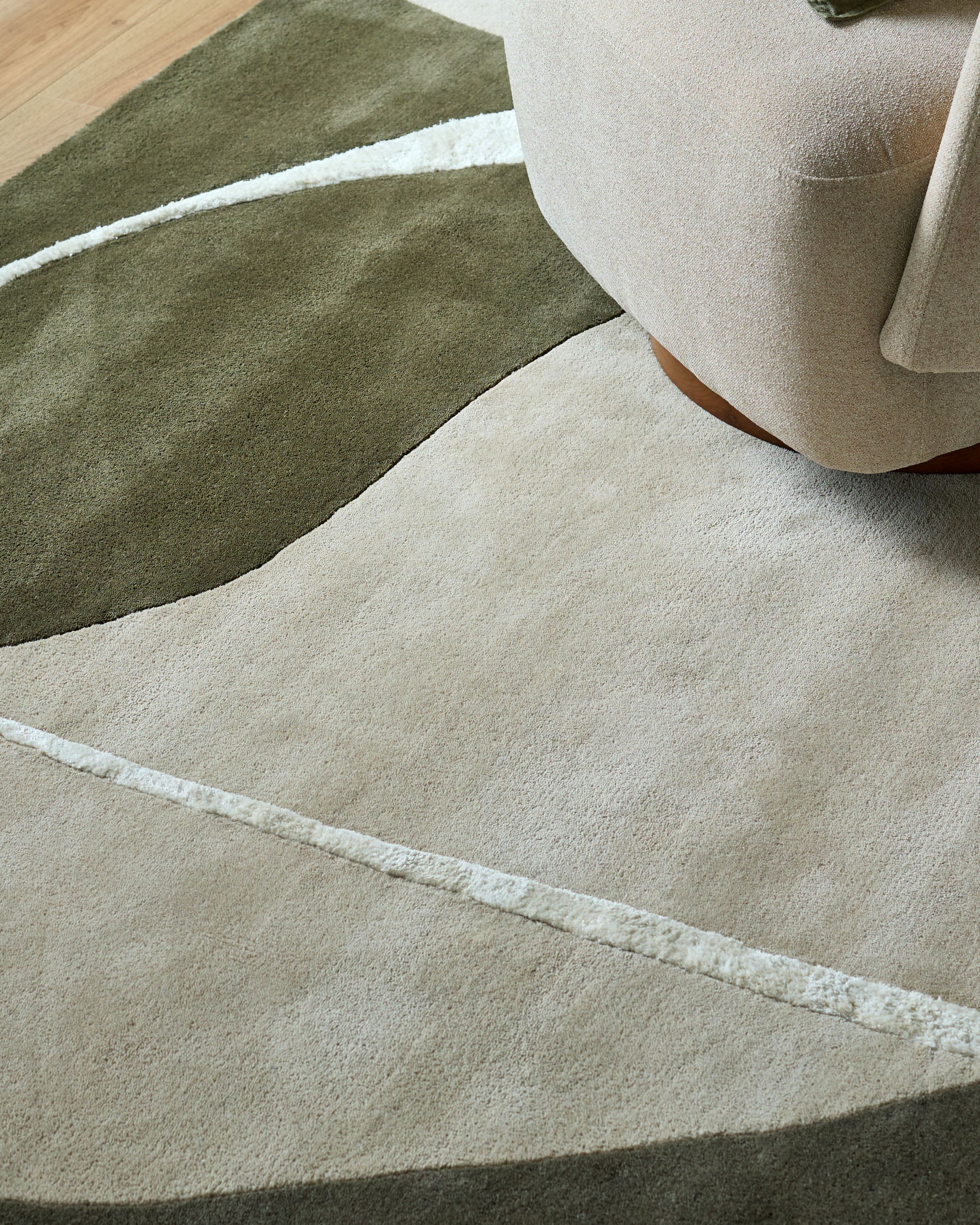 Neo olive and navy textured large rug - Image 8