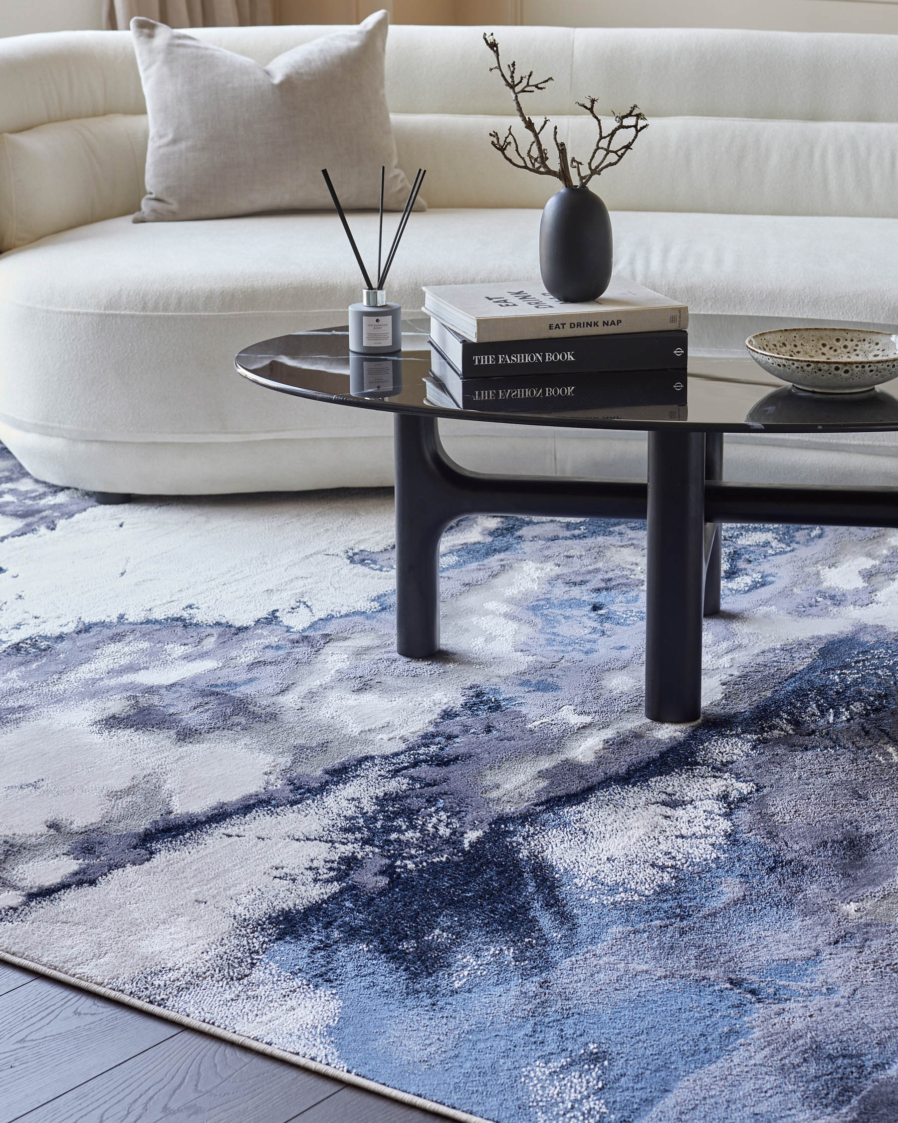 Perla dark navy textured large rug - Image 2