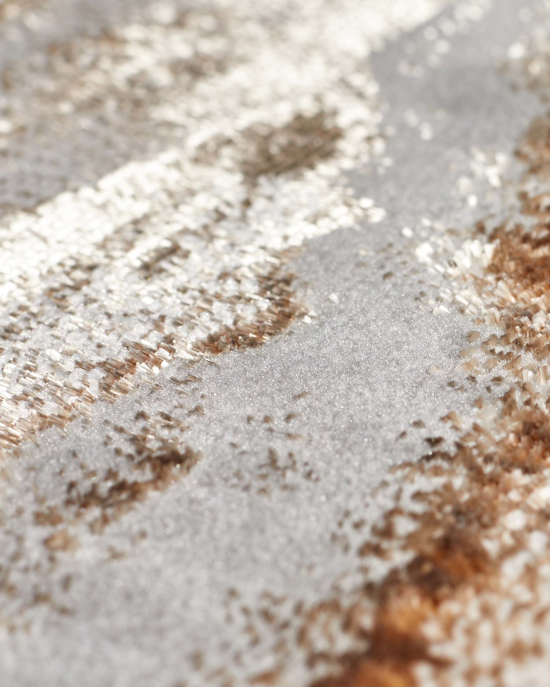 Perla gold textured medium rug - Image 7